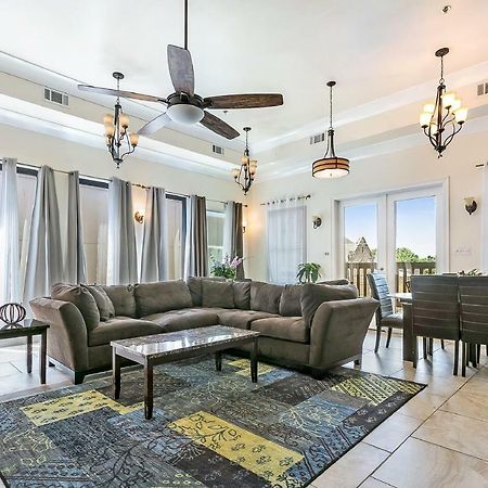 Spacious 4Br Condo On Carondelet Near All Hot Spo La Nouvelle-Orléans Extérieur photo