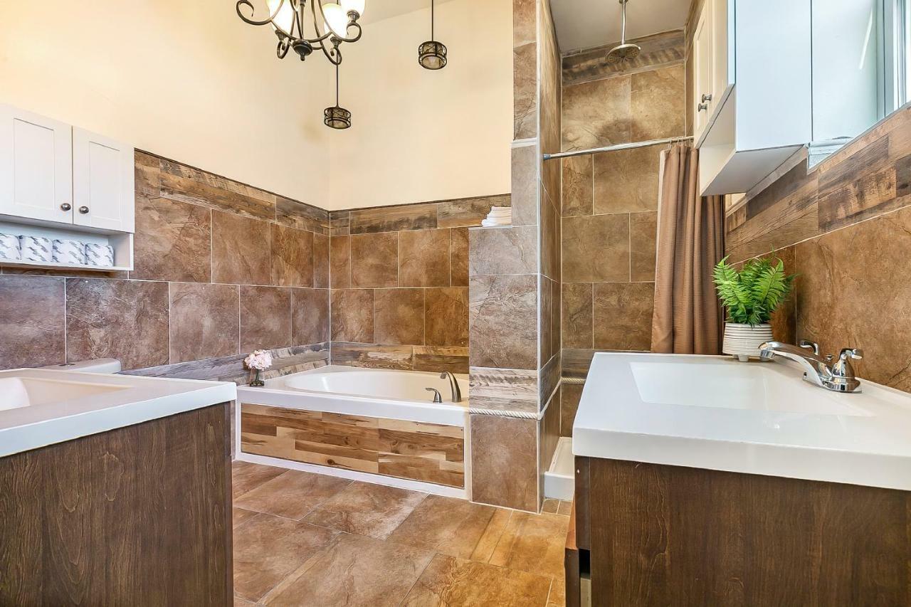 Spacious 4Br Condo On Carondelet Near All Hot Spo La Nouvelle-Orléans Extérieur photo